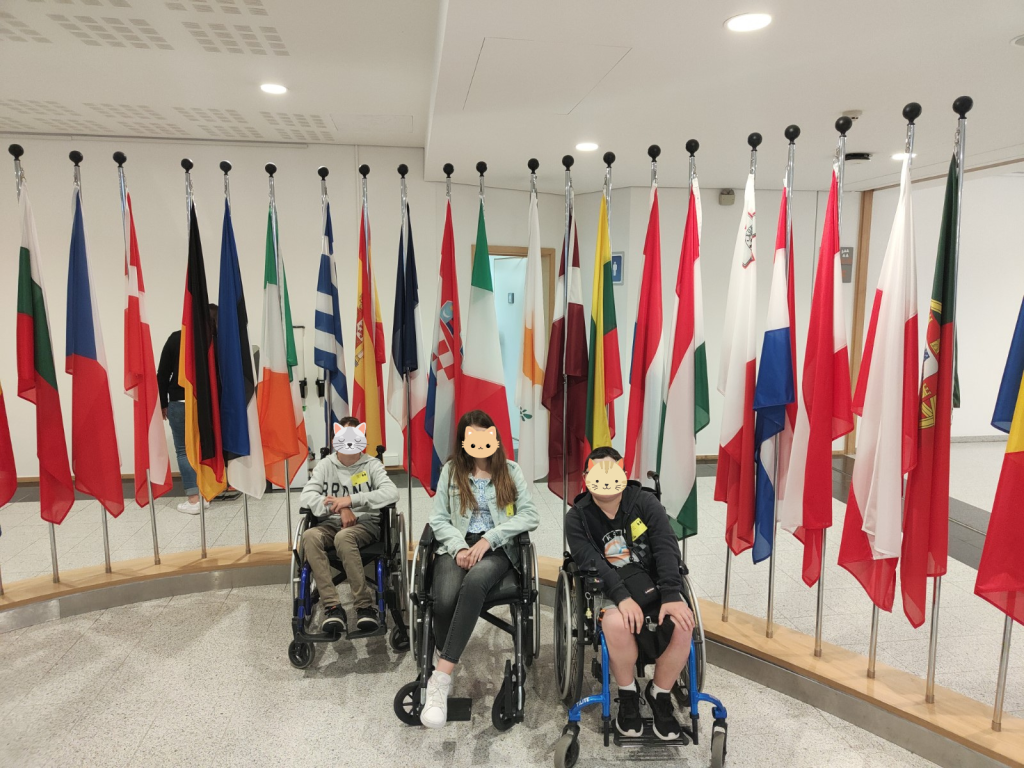 Visite du Parlement par les Jeunes du SESSAD 44